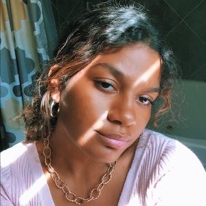 Meet your Posher, Helen